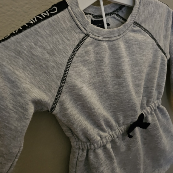 Calvin Klein Gray and Black Kids Outfit - Picture 4 of 9